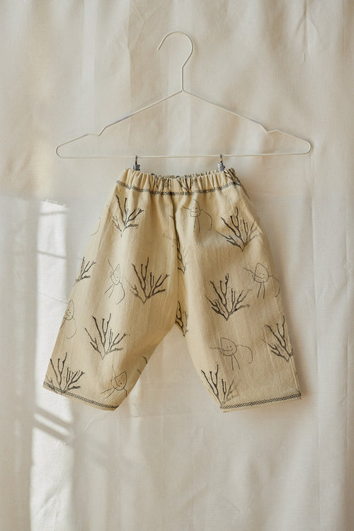 Pantalón crudo estampa negra potato + alga. (disponible con costura zig ~ zag)